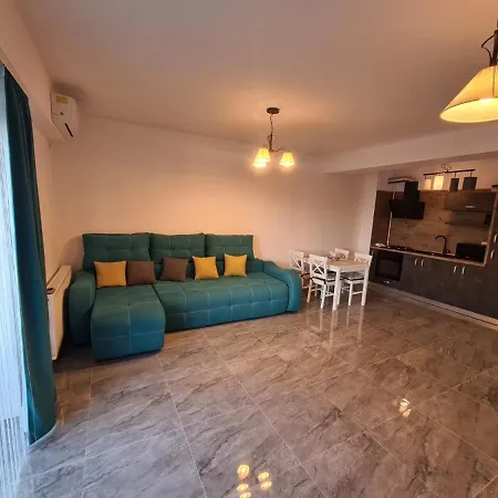 Dominichos Apartment *