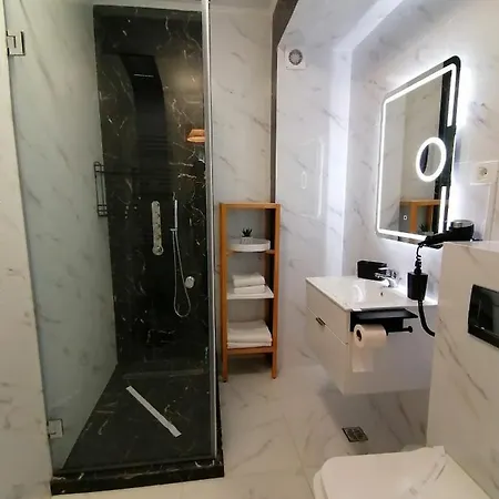 Dominichos Apartment Navodari